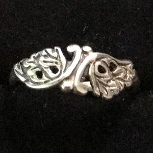 Vintage intricate scroll Sterling Silver Ring SZ 7